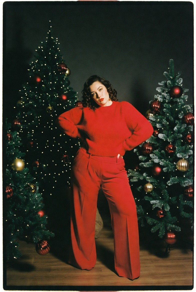 Плюс сайз в красном