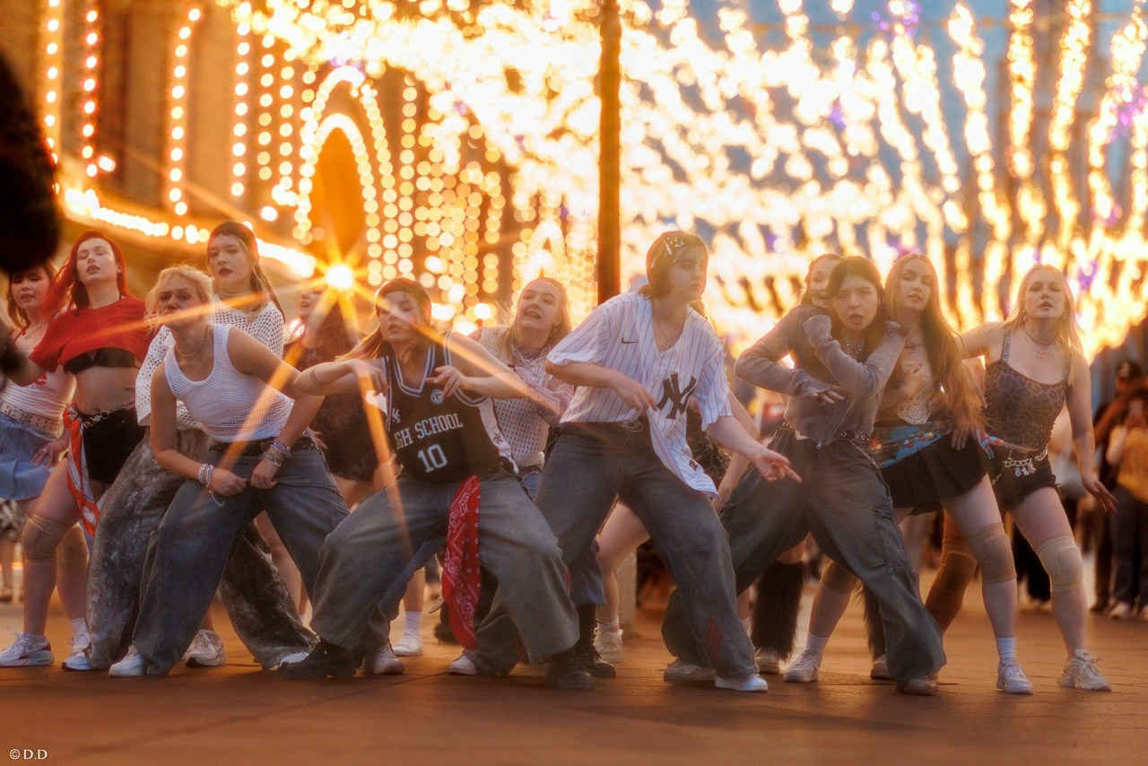 Cover dance in public'. Различные мероприятия и просто фотографии людей