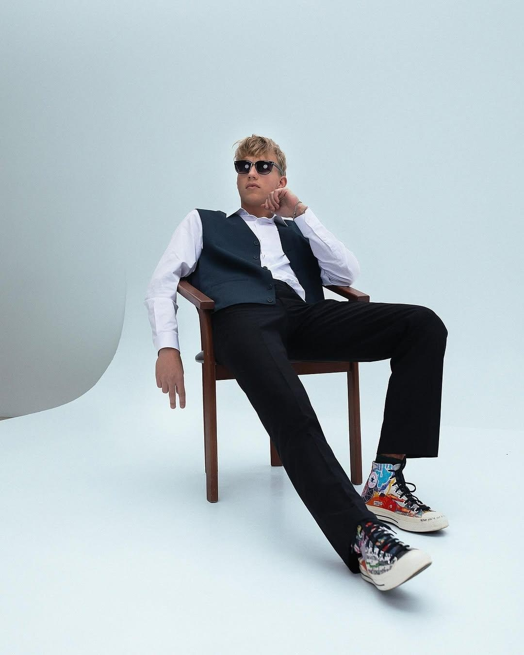 Примеры фотографий. Станция Альбомная — современные выпускные альбомы