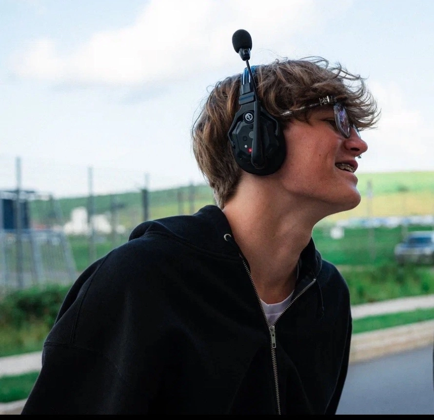 BACKSTAGE GALLERY. «MAK FLAME»