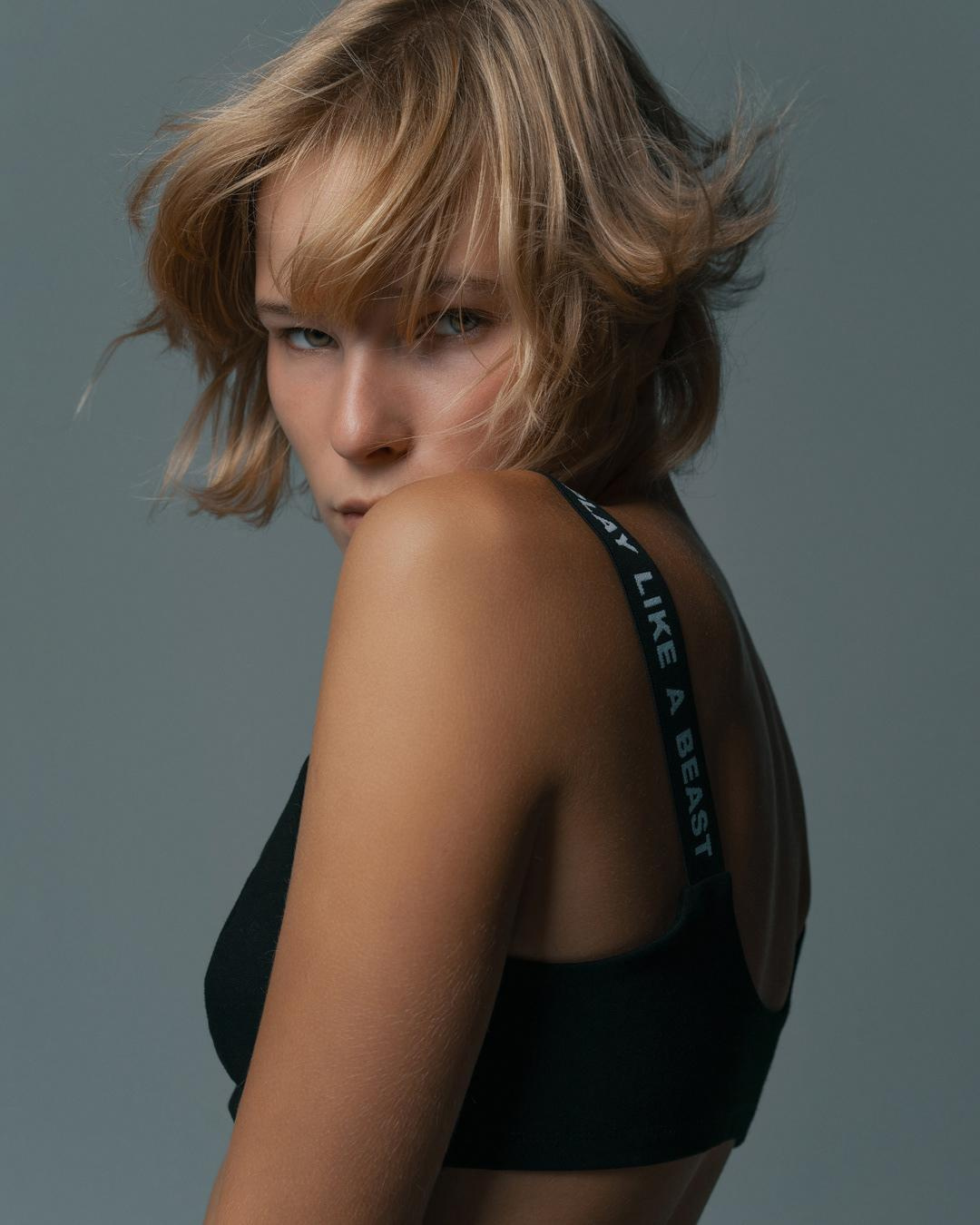 Съемка каталога одежды, город Москва. Fashion фотограф Москва. Съемка для бренда одежды