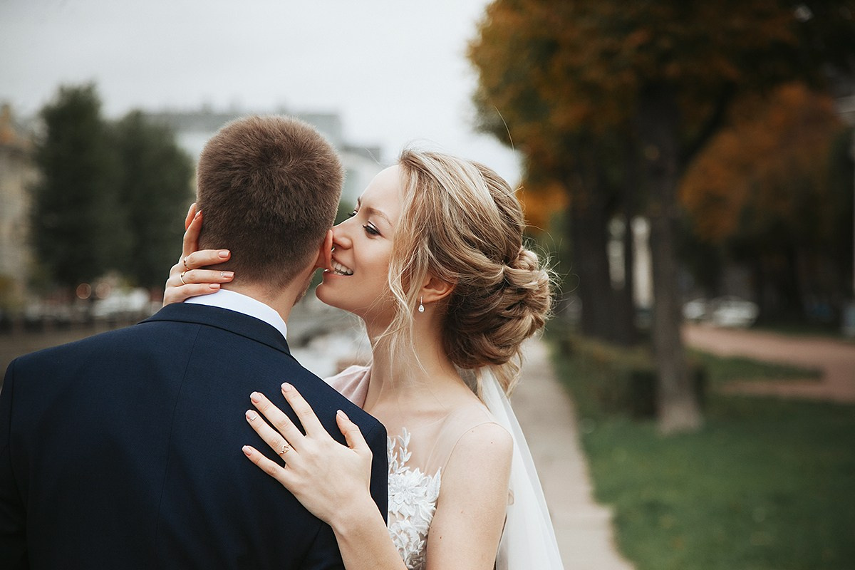 фотограф на свадьбу, свадебный костюм для жениха, платье невесты, букет для невесты, студия для свадьбы, свадебный фотограф москва санкт-петербург
