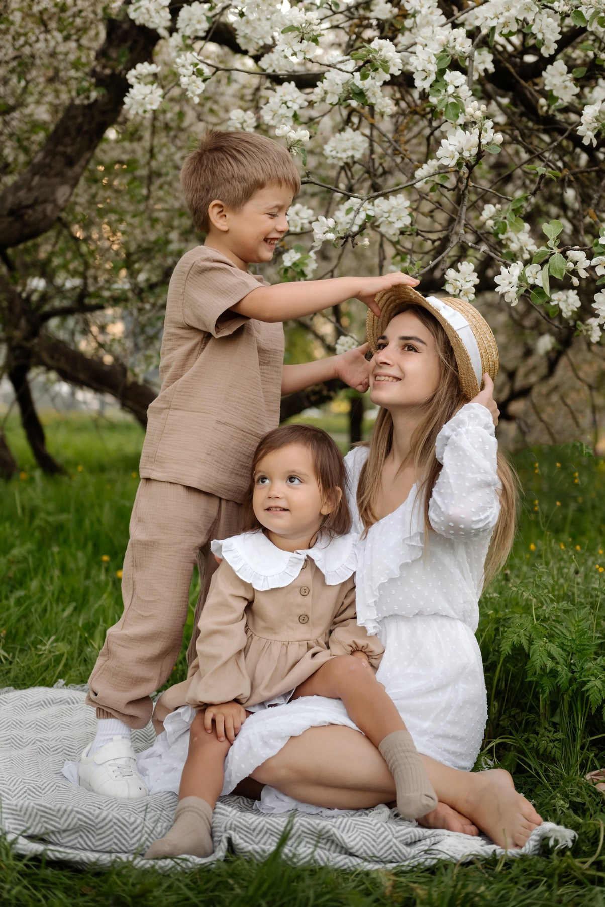 Яблоневое цветение. Свадебный и сеейный фотограф в Санкт-Петербурге Елена Худякова