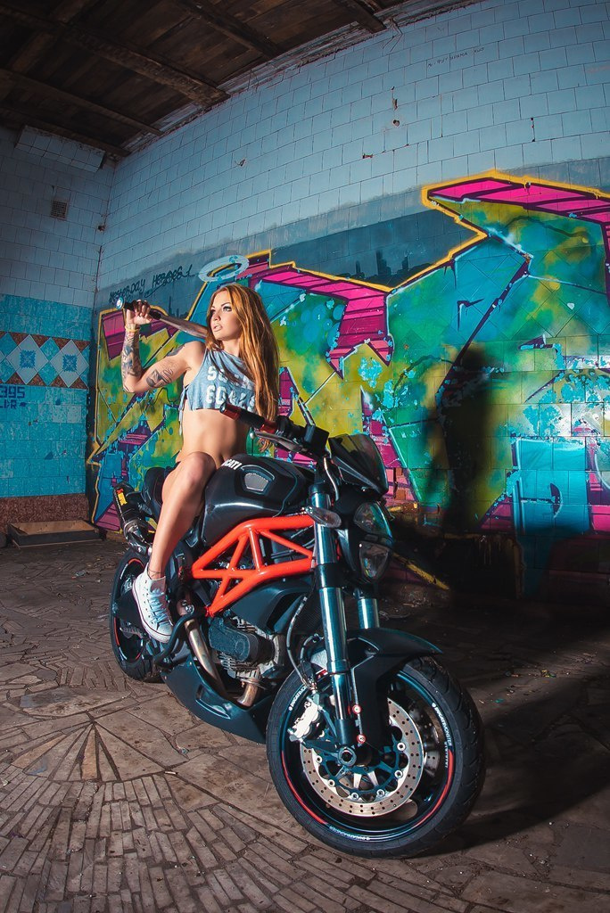 Moto. Имиджевый фотограф Илья Балух — заяви о себе красиво