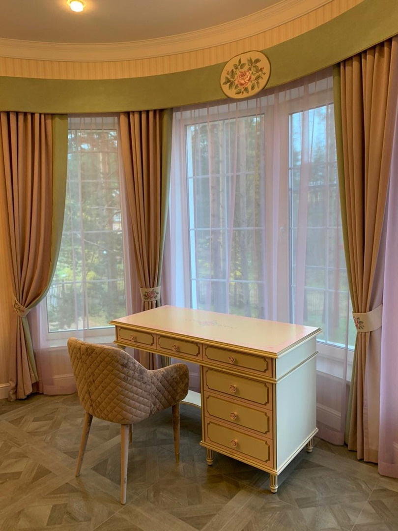 Шторы классика заказать СПб. Шторы на заказ в СПб. Выезд дизайнера, карнизы, жалюзи и рулонные шторы