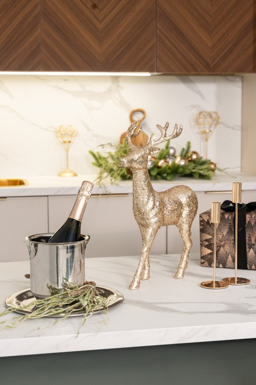 Зал Эфир в фотостудии Арт Рояль для новогодних фотосессий в Сургуте