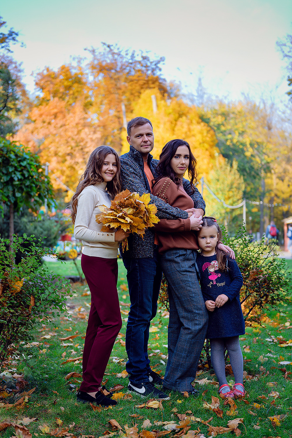 Семейная прогулка в парке. Фотограф Ростов-на-Дону Белла Керимова