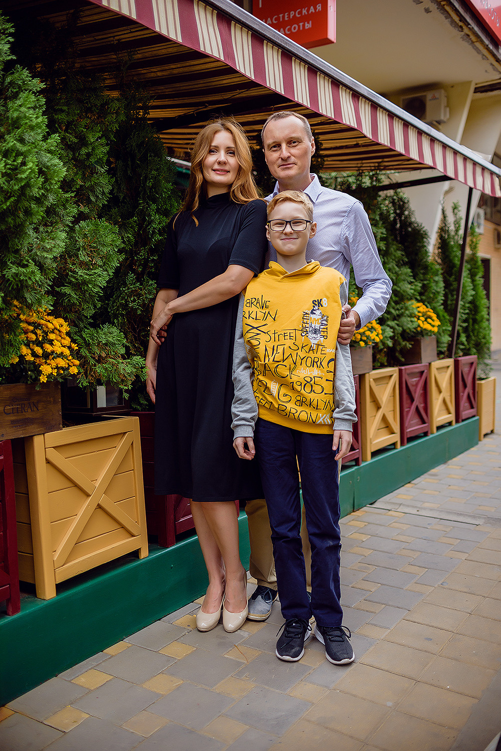 Семейная прогулка по Пушкинской. Фотограф Ростов-на-Дону Белла Керимова