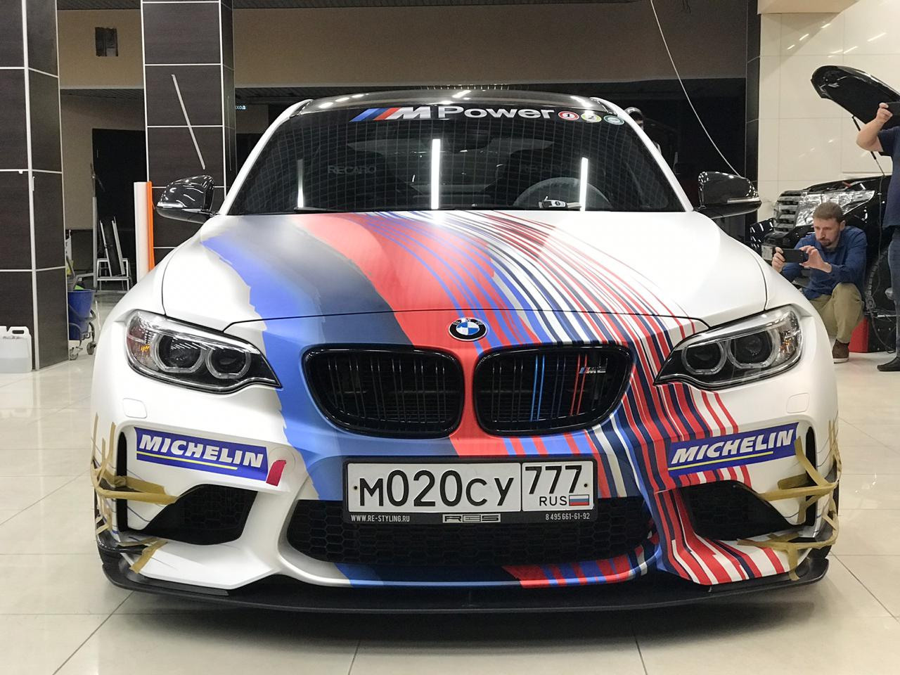 Винилография на BMW M2. Студия дизайна и оклейки авто Barmaley Design