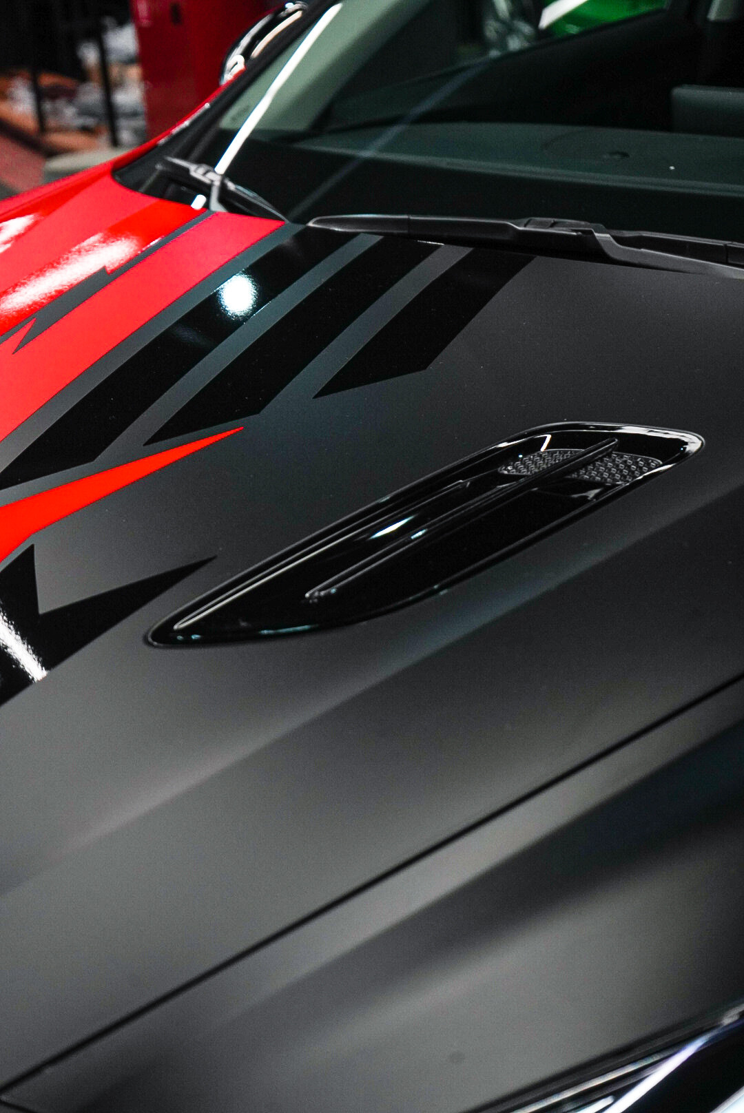 Винилография на KIA Stinger. Студия дизайна и оклейки авто Barmaley Design