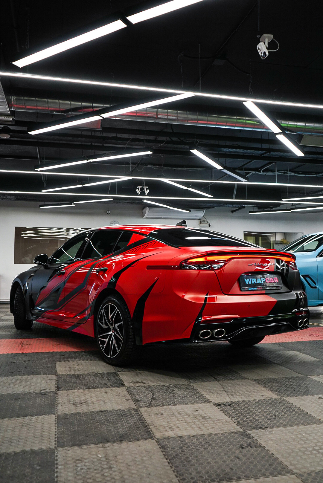 Винилография на KIA Stinger. Студия дизайна и оклейки авто Barmaley Design