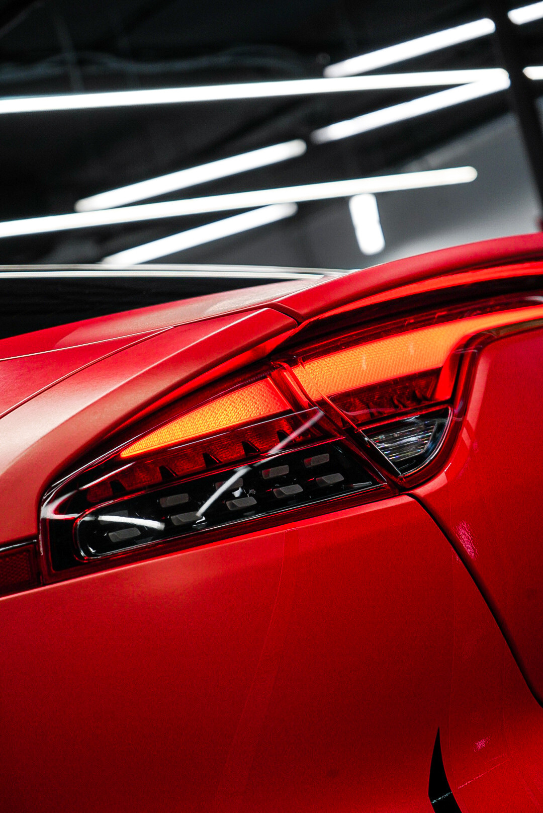 Винилография на KIA Stinger. Студия дизайна и оклейки авто Barmaley Design