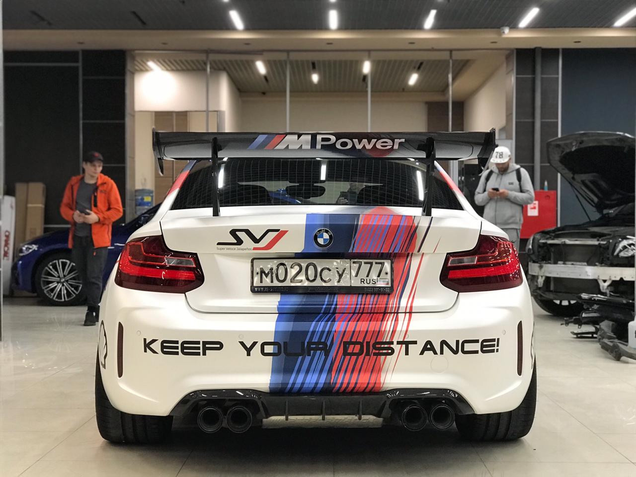 Винилография на BMW M2. Студия дизайна и оклейки авто Barmaley Design