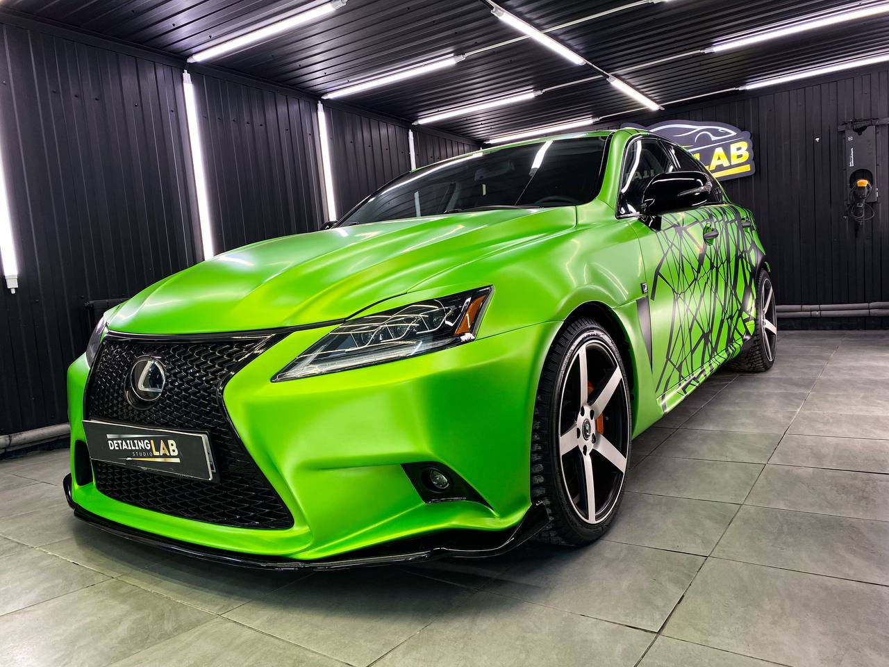 Винилография на Lexus IS 250. Студия дизайна и оклейки авто Barmaley Design