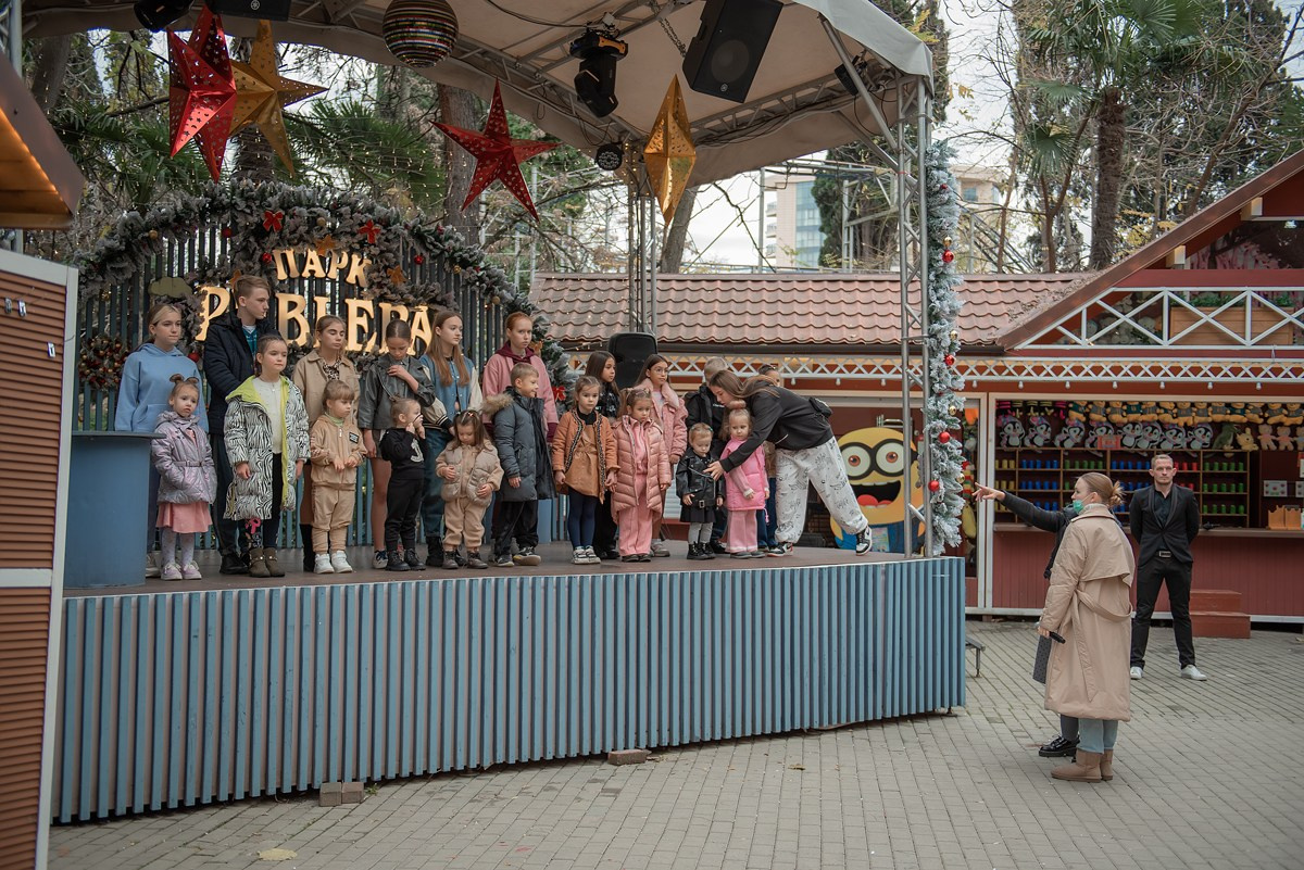 Парк Ривьера дефиле HAPPYkids. Семейный и коммерческий фотограф в Сочи Александр Бодунов