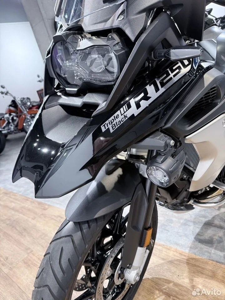 Купить 2022 BMW R1250GS (Triple Black) — подробнее на сайте. Hello Davidson, Москва. Только хорошие мотоциклы…