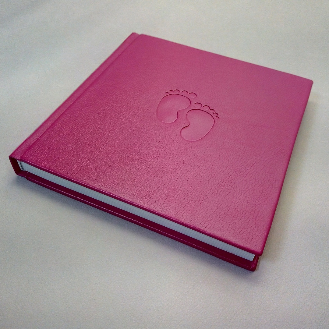 Фотокнига «Экокожа». Душевный фотограф в Санкт-Петербурге. Свадебные и семейные фотосессии