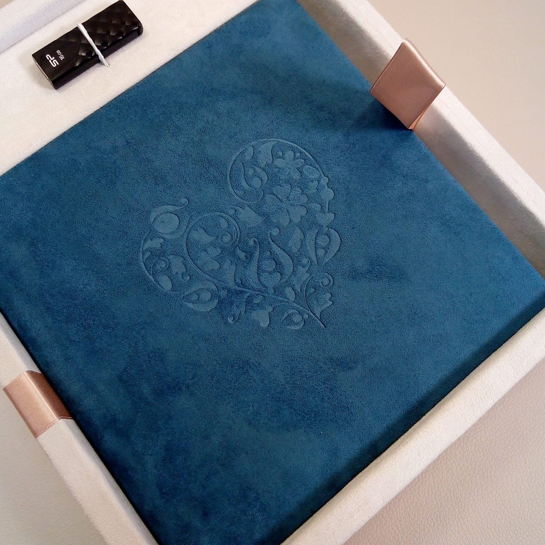 Фотокнига «Экозамша». Душевный фотограф в Санкт-Петербурге. Свадебные и семейные фотосессии