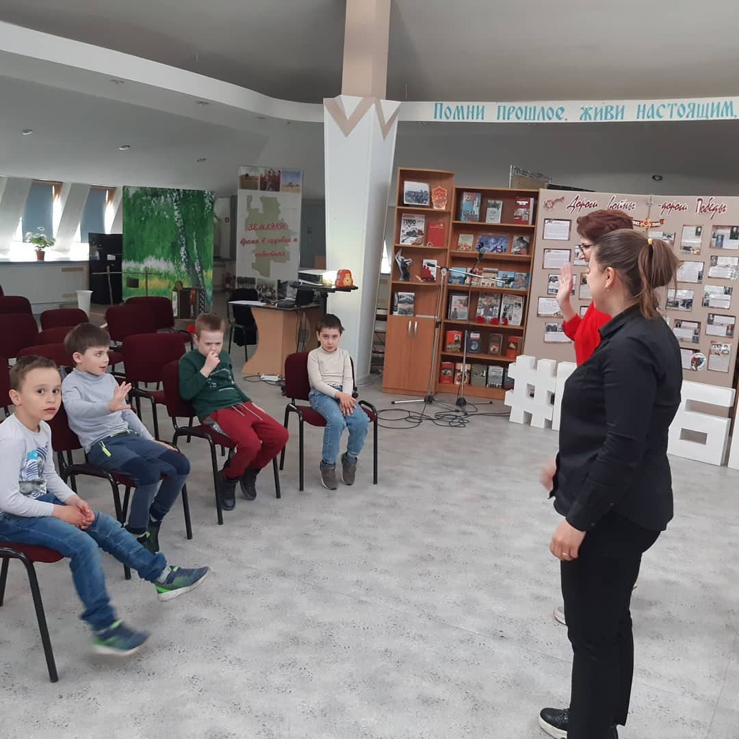 Логоритмика в духе Дня Победы: марши, танцы и трогательный вальс!