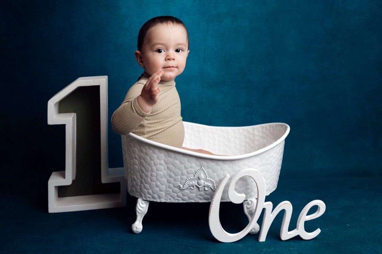 Фотосессия на годик для мальчика. Фотосессия на годик в Москве. Фотограф годовасия