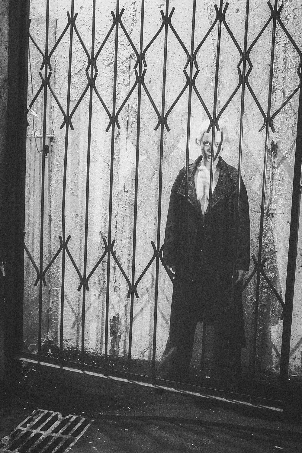 Together at night on the street. Nik Paustovskiy photography