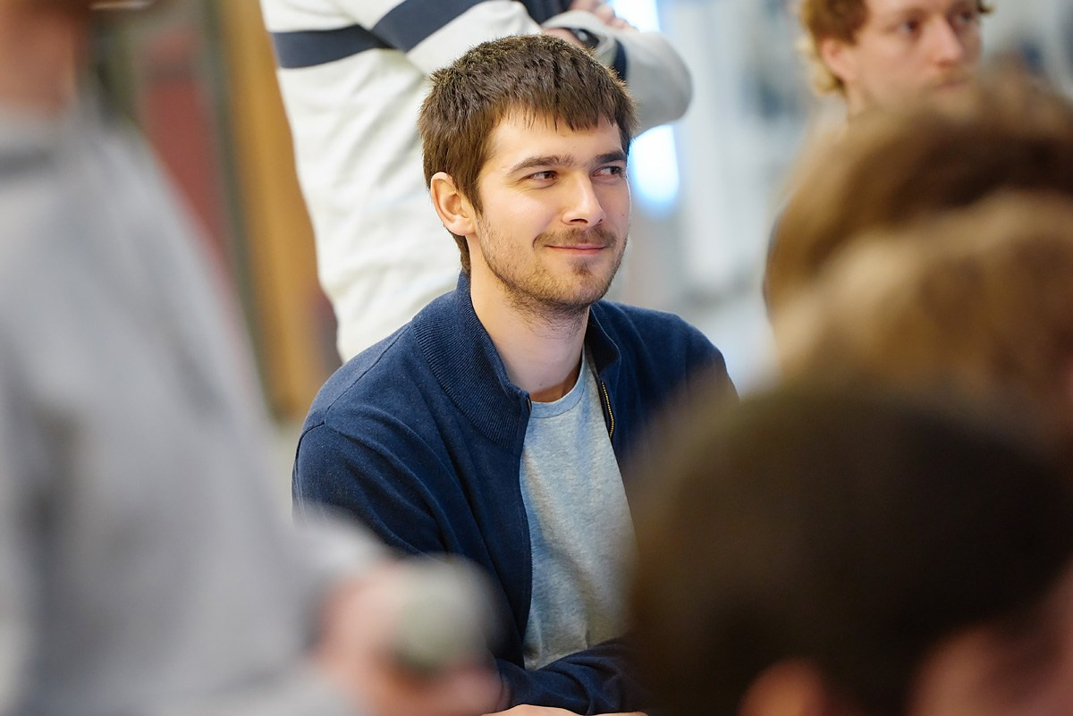 Нейромонах Феофан в Avito. Репортажный фотограф в Москве Вадим Францев