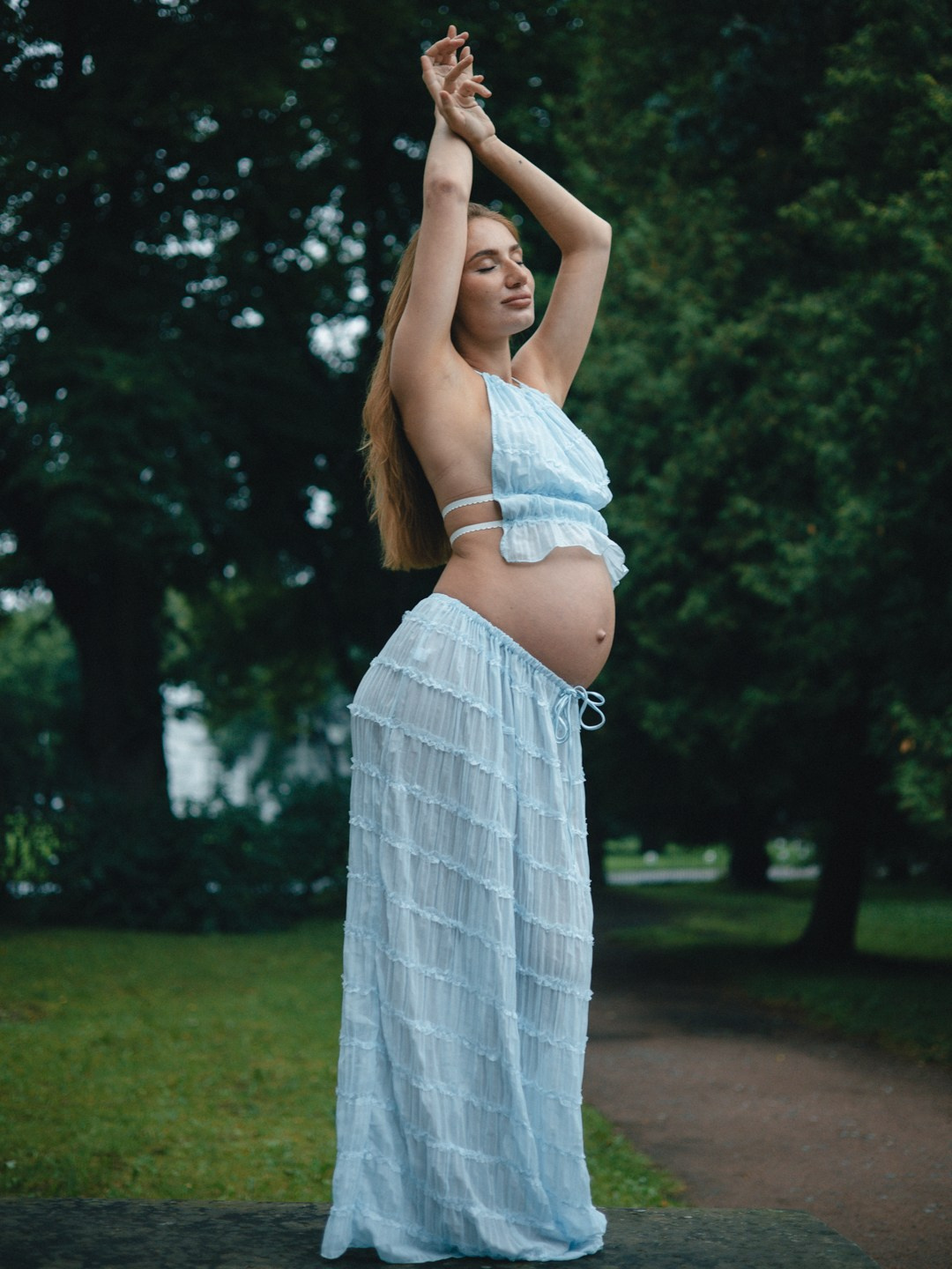 Elegant Pregnant Karina 2.0. Юлия Астра: Фотограф в Санкт-Петербурге. Снимаю женские портреты, уличные съёмки в Петербурге и людей с их собаками