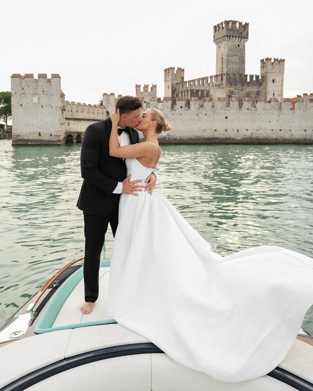 Elopement packages. Maria Anistratova | Destination Photographer, Videographer & Drone Pilot — Lake Como