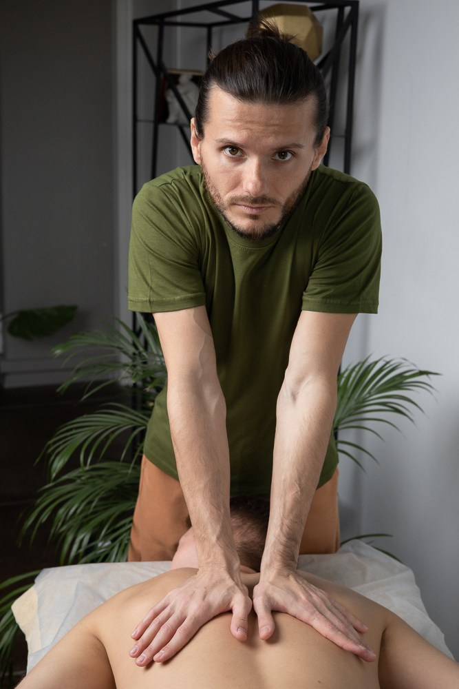 Массаж. Семейный и Свадебный фотограф в Сочи