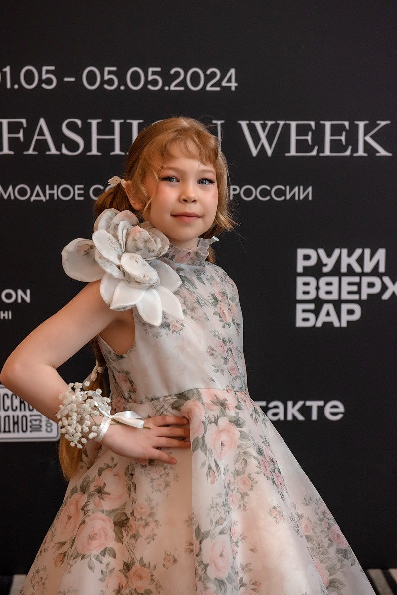 SochiFashionWeek2024 дизайнер Анохина. Семейный и коммерческий фотограф в Сочи Александр Бодунов