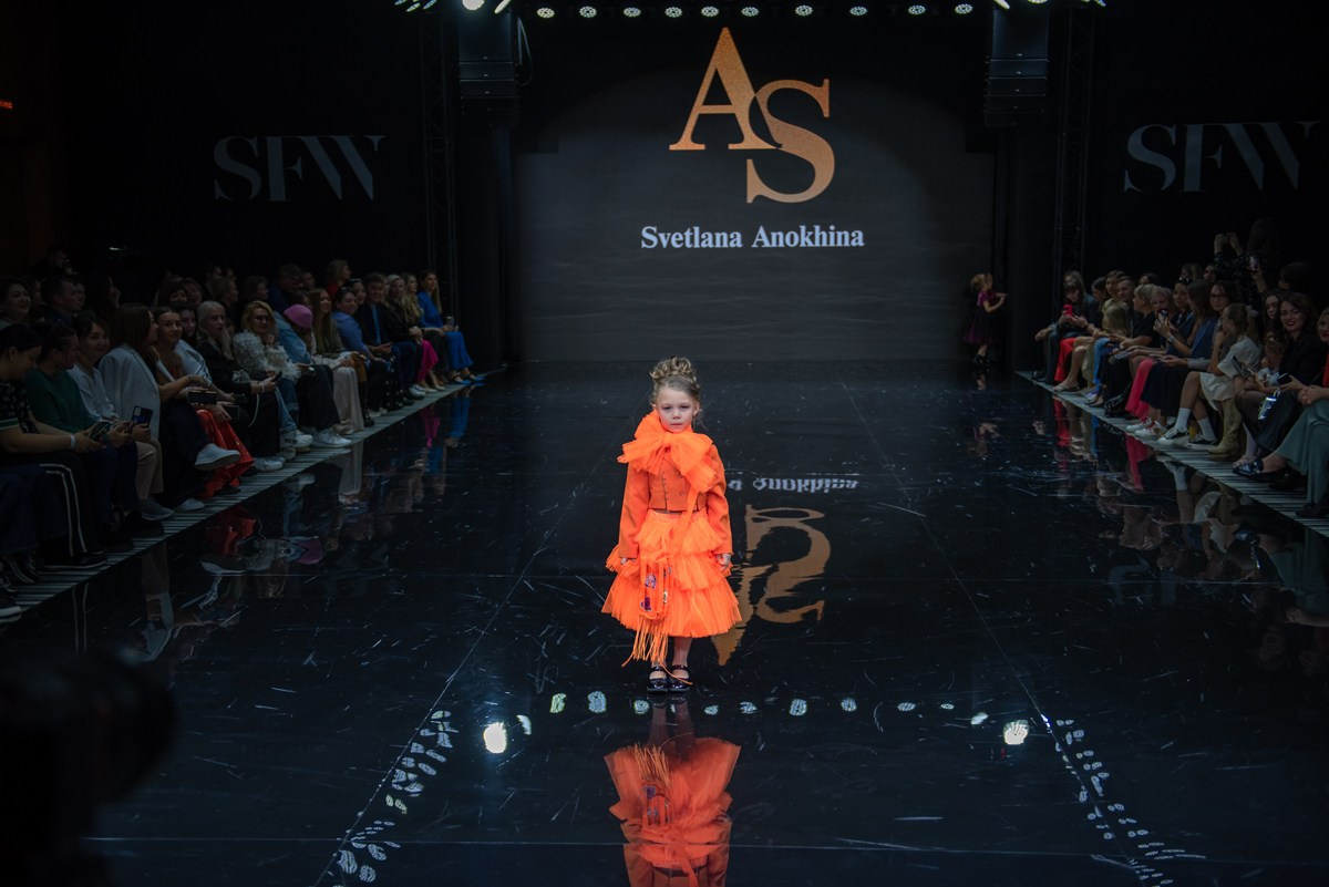 SochiFashionWeek2024 дизайнер Анохина Светлана. Семейный и коммерческий фотограф в Сочи Александр Бодунов
