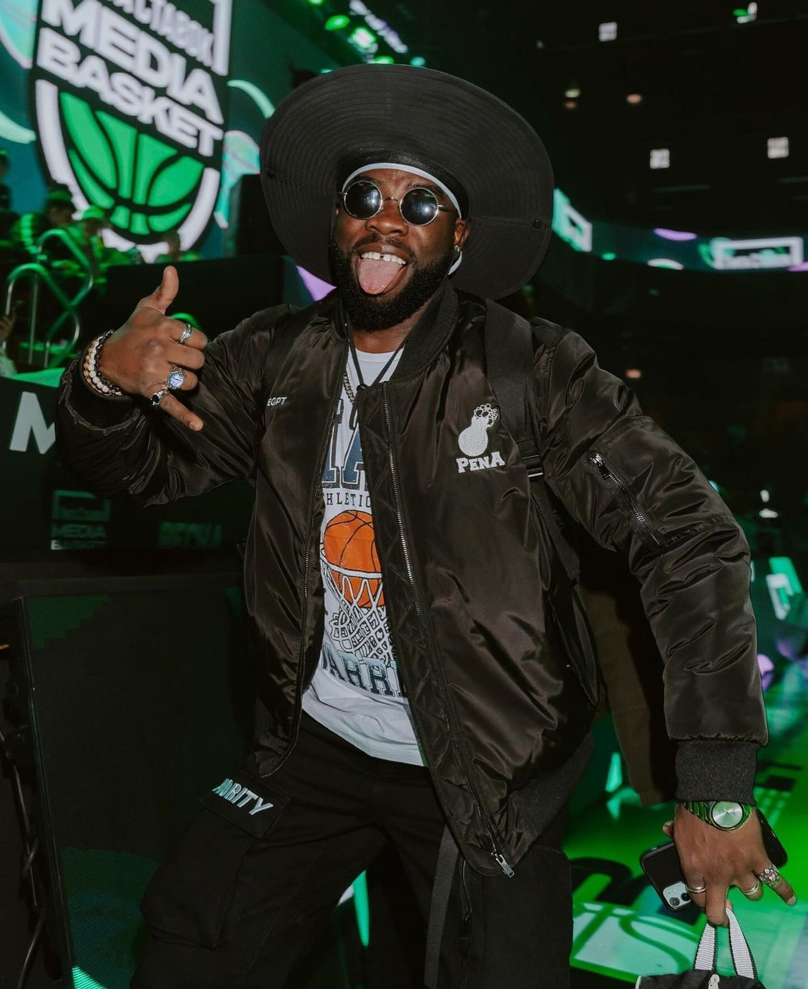 MEDIABASKET x LIGASTAVOK. Фотограф первого впечатления