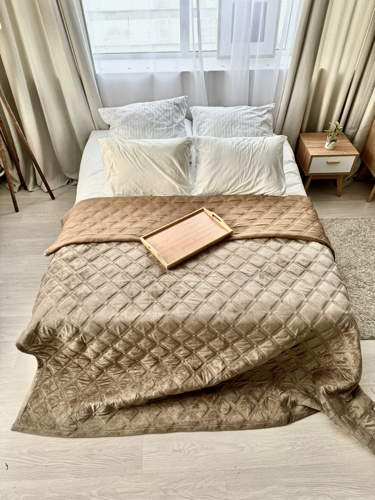 Аренда фотостудии в Москве. Фотосъёмка для марктеплейсов Studio 11.11