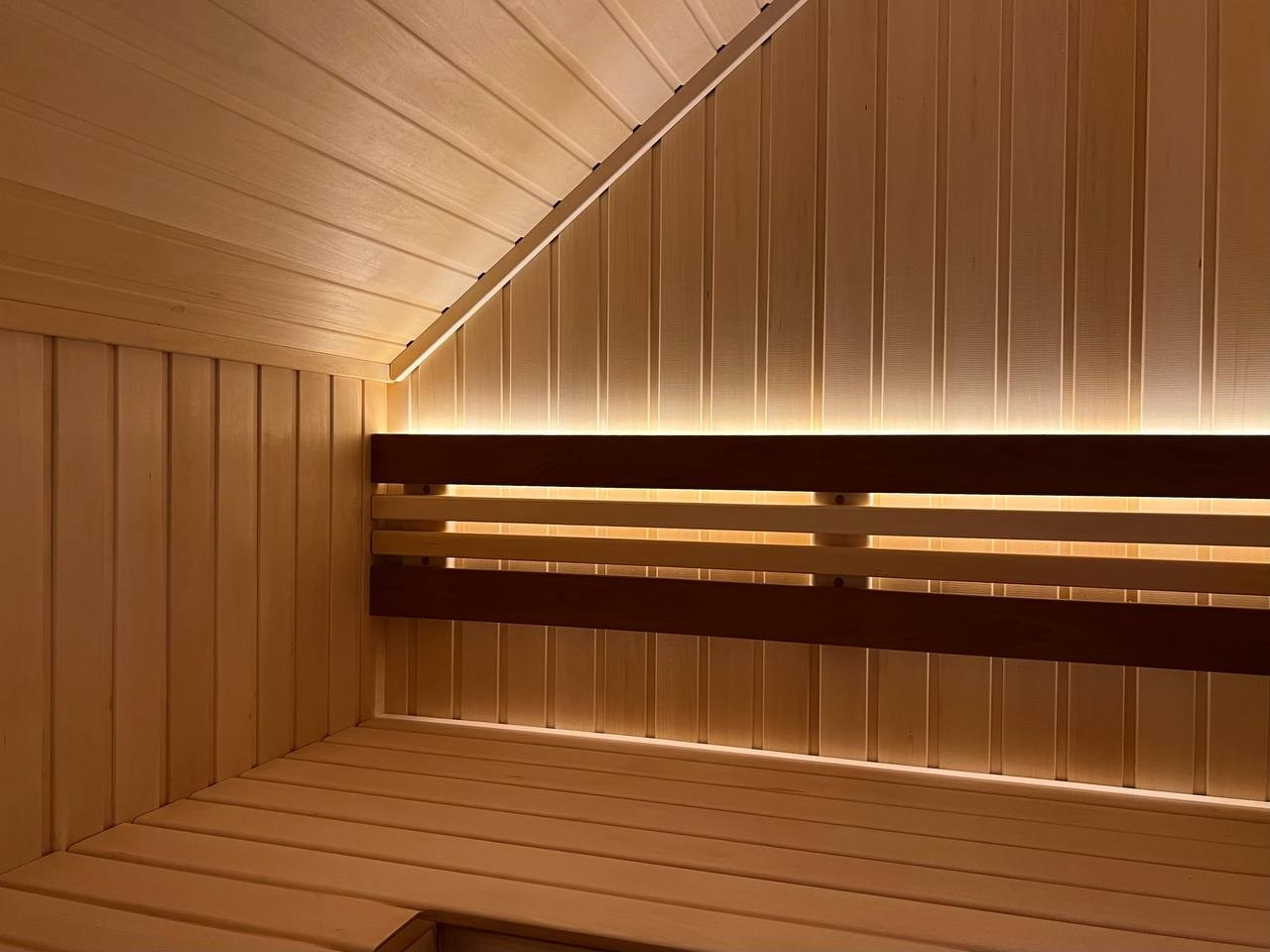 Уютная сауна на мансарде в Дранишниках: липа, термоосина и быстрый прогрев от Harvia Vega. SaunaTopMasters