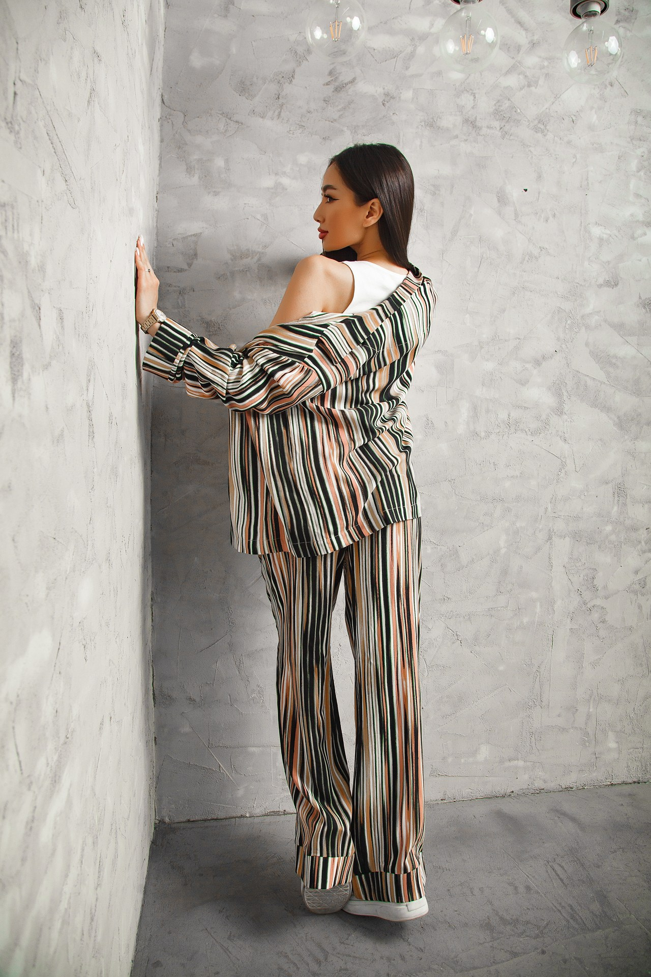 Реклама женской одежды. Натан Супервайзер по Продакшену