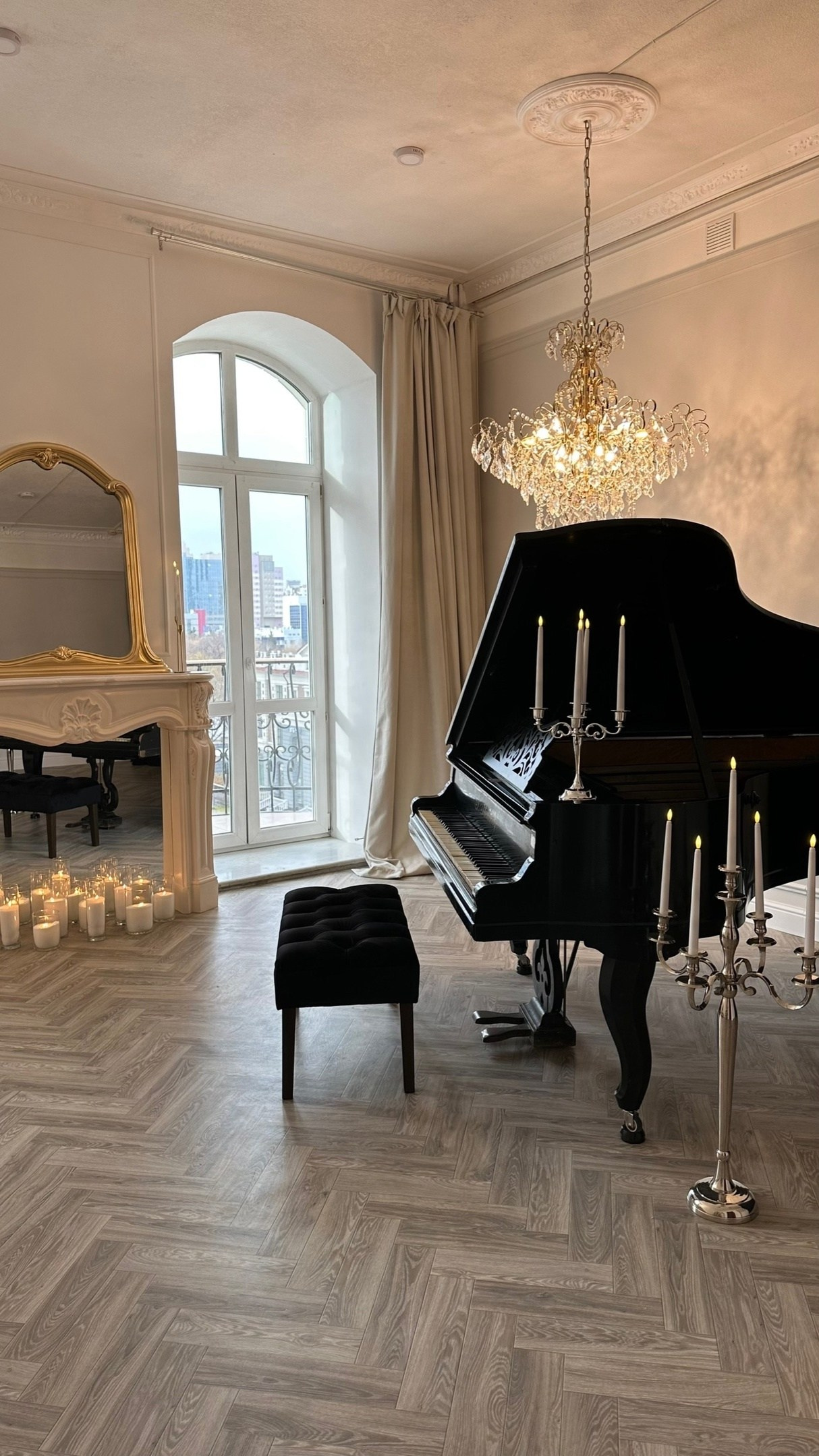 Новогодние фотостудии Екатеринбурга 2025. Фотограф в Екатеринбурге Артём Зайнетдинов