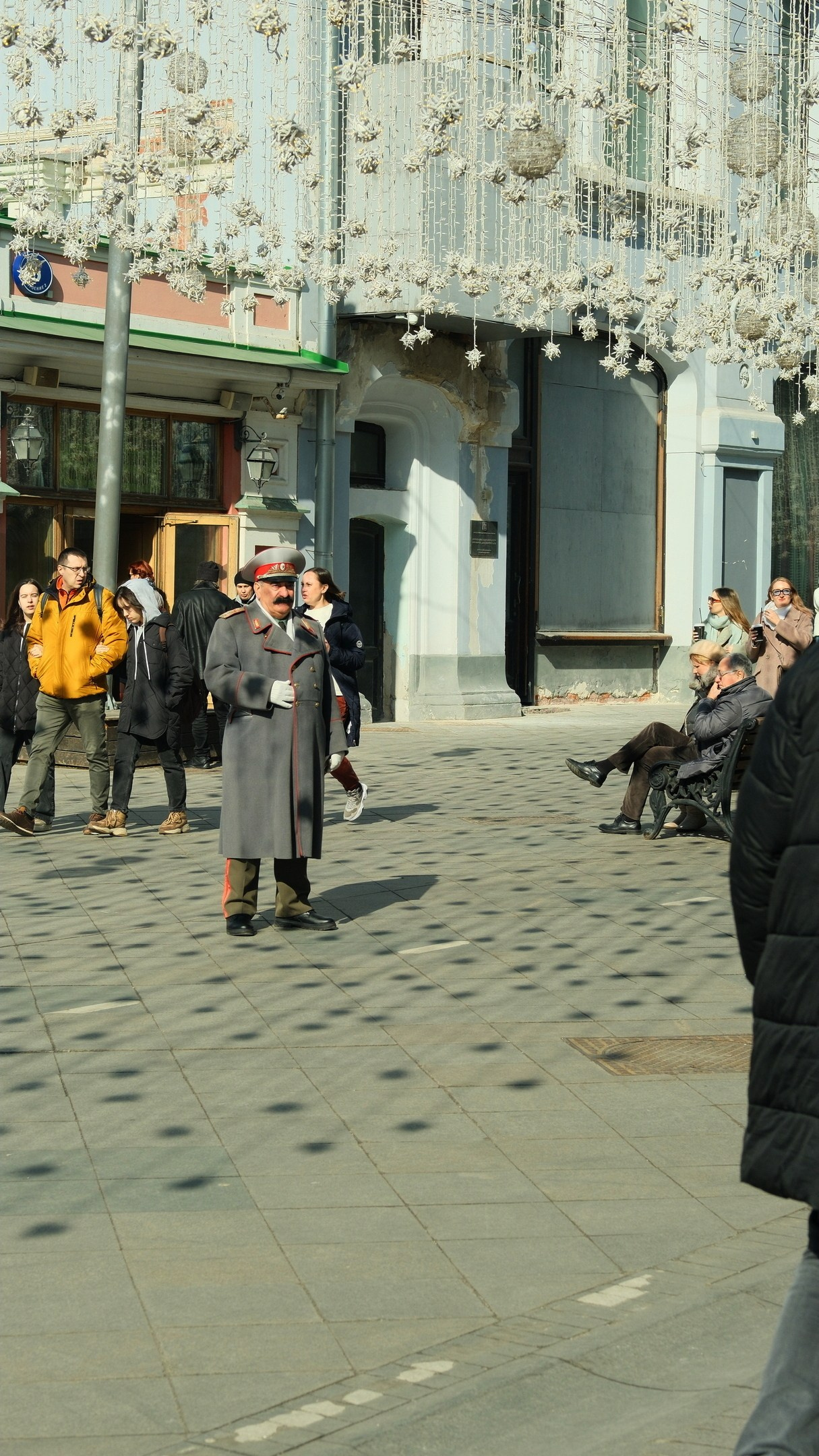 Улица, люди, жизнь…