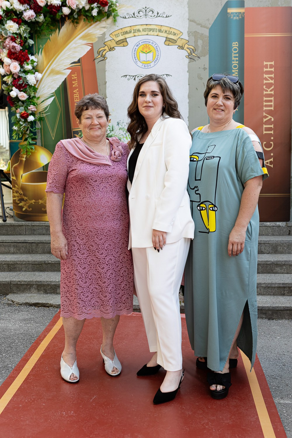 Фотосъёмка выпускного в школе. Свадебный фотограф, фотосъемка в Крыму, Севастополе, Симферополе, Ялте