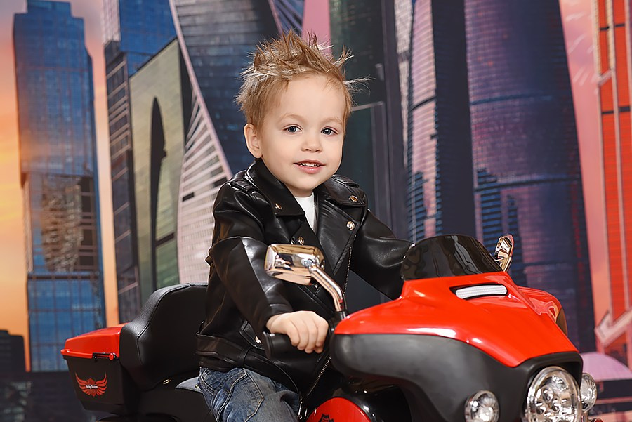 Байкер/ Детский сад. Фотовидеомейкер Виктор Павленко