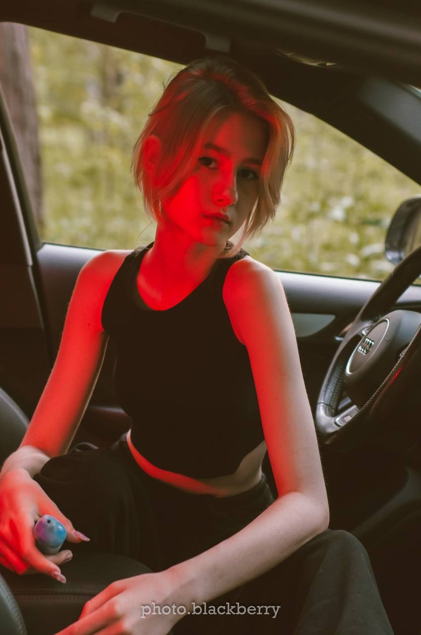 Auto & Lifestyle. Люблю снимать не только эмоции людей, но и автомобили.Живу в Челябинске, ну и конечно как же без путешествий по городам
