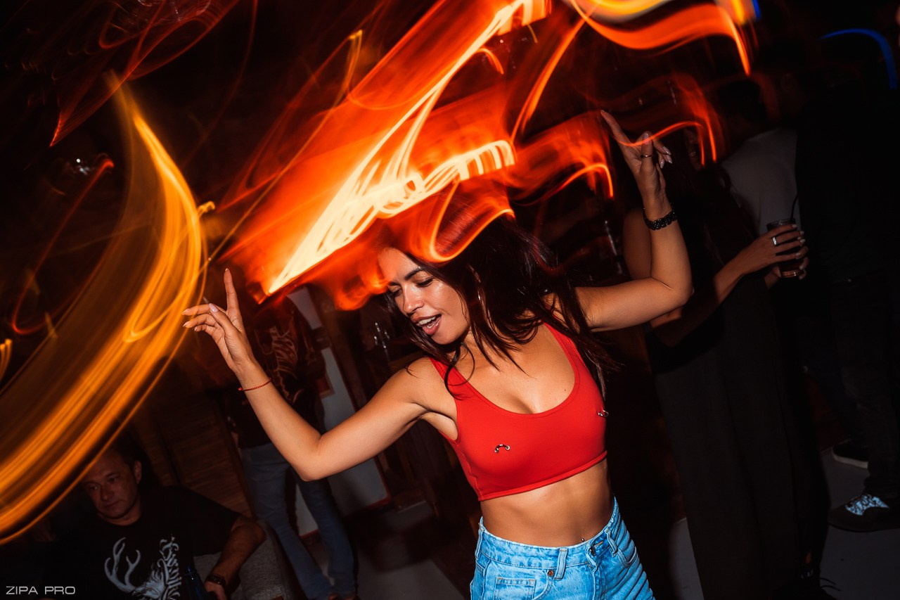 Бар «Buddu tut». Фотограф Zipa Pro