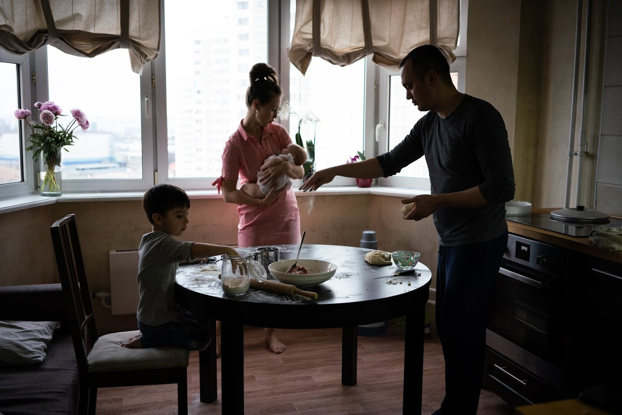 Фотограф для семейной фотосессии в Москве в студии и дома — Анна Бортн. Видеограф в Москве Анна Бортникова