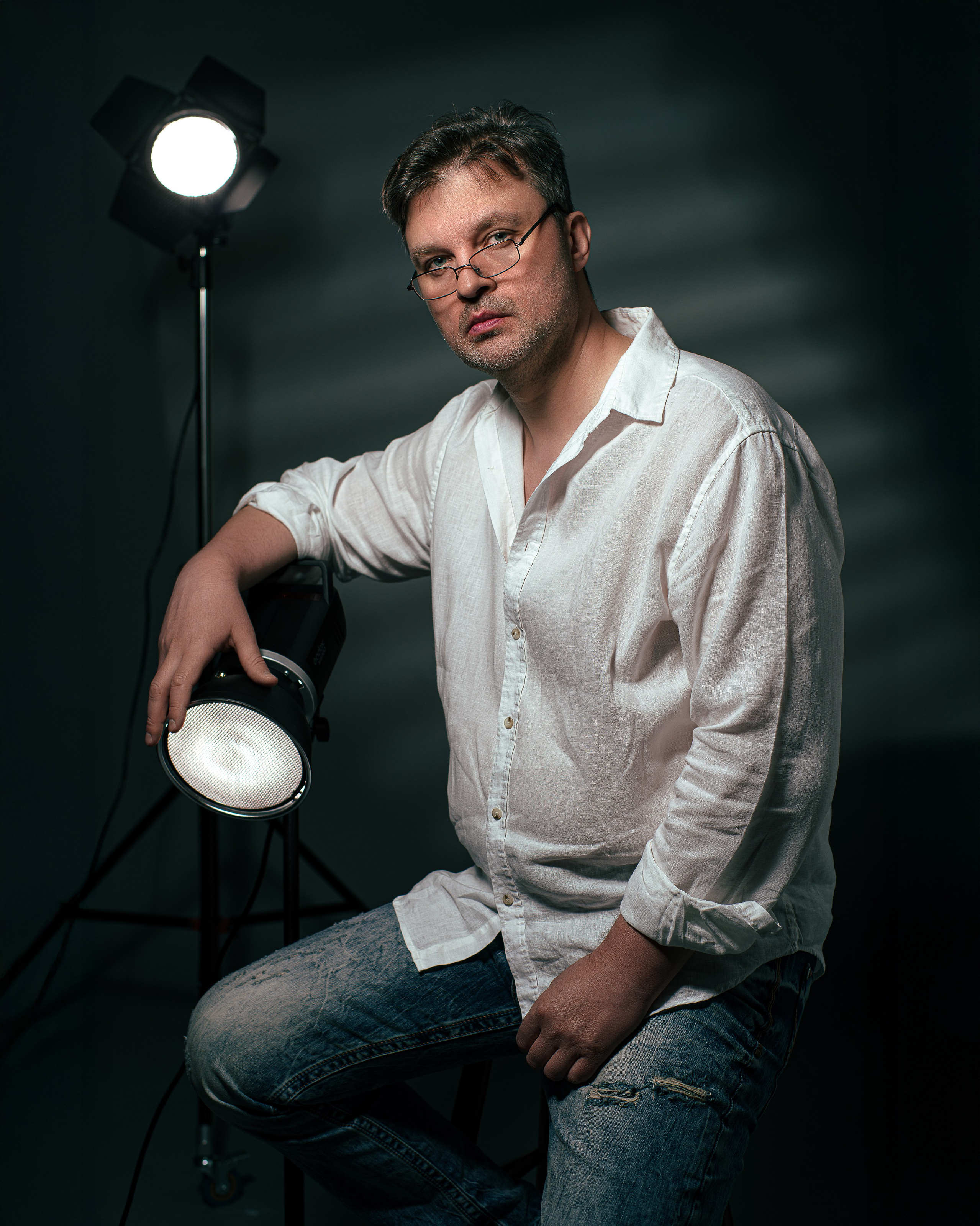 Красивая фотография на паспорт с объемным светом в Твери