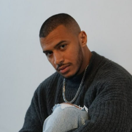 Модели мужчины для предметной съемки в Москве и области.