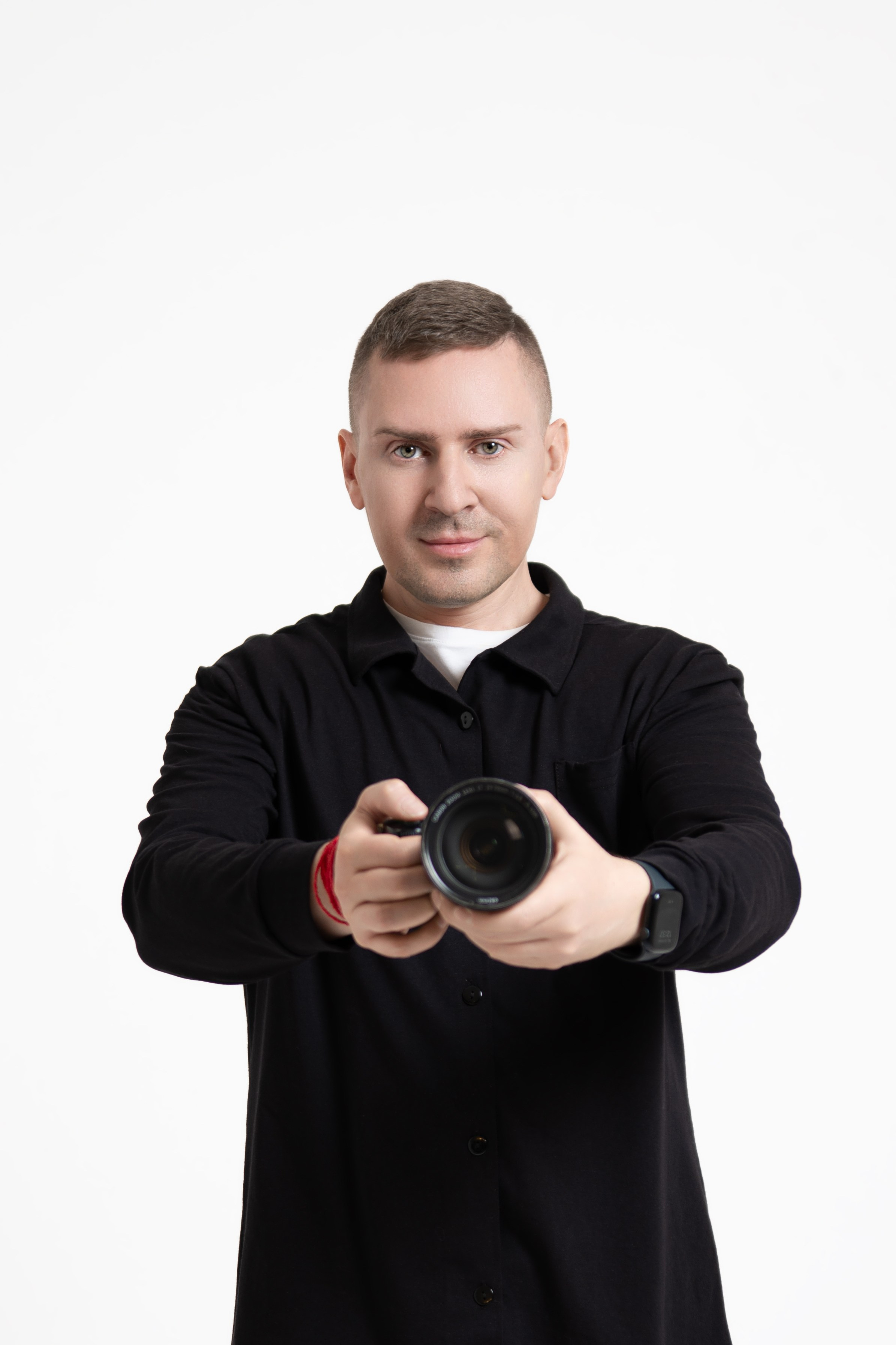 Контакты. Портретный фотограф в Москве Артем Венглинский