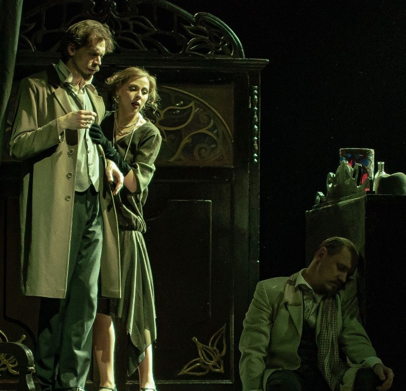 Спектакль Сергея Федотова «Зойкина квартира» в пермском театре «У Моста». Журнал о самом особенном. Пермь и Пермский край