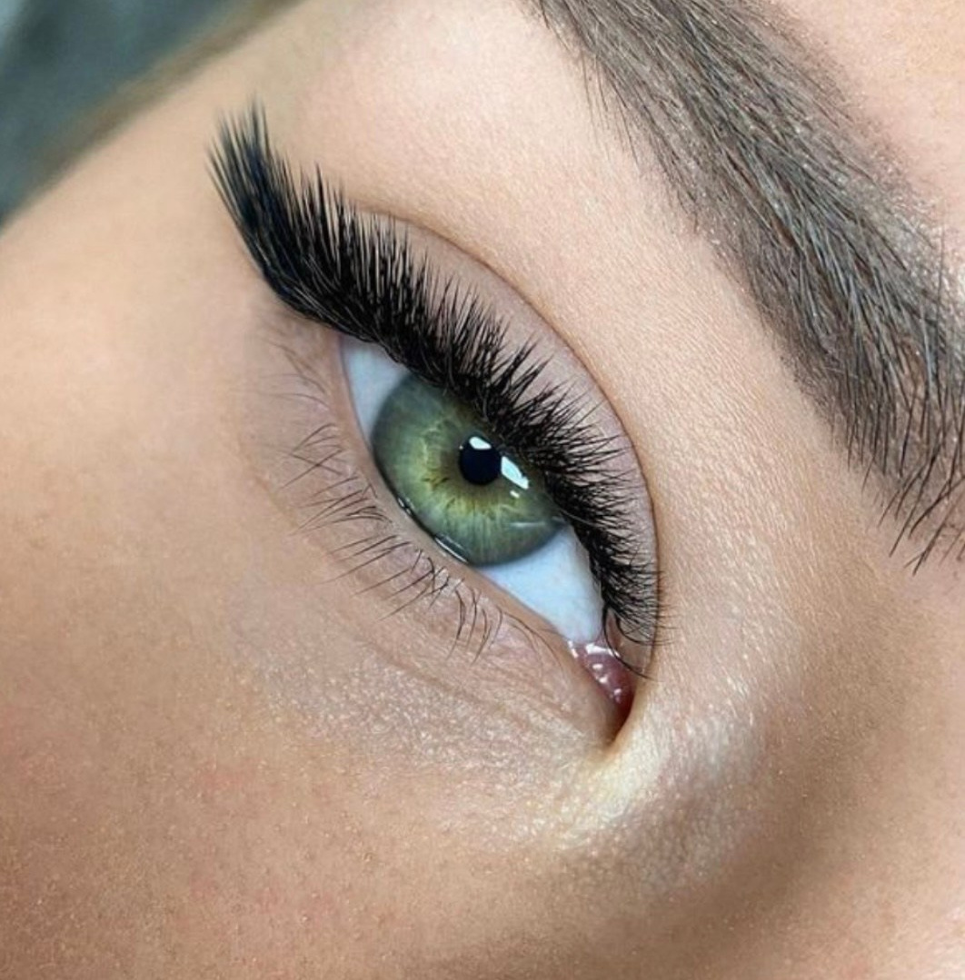 Курсы наращивания ресниц в Томске. Курсы маникюра и наращивания ресниц в Томске