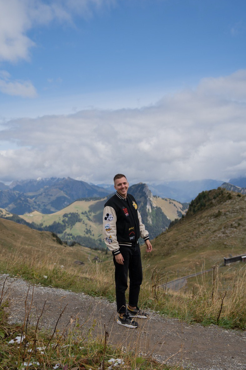 О нас: студия TOLBATOV PRODUCTION в Москве