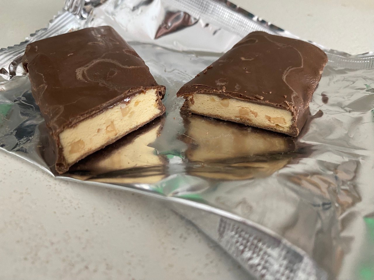 Отзыв на протеиновые батончики PROTEIN BAR от EWA Product - читать на сайте партнера