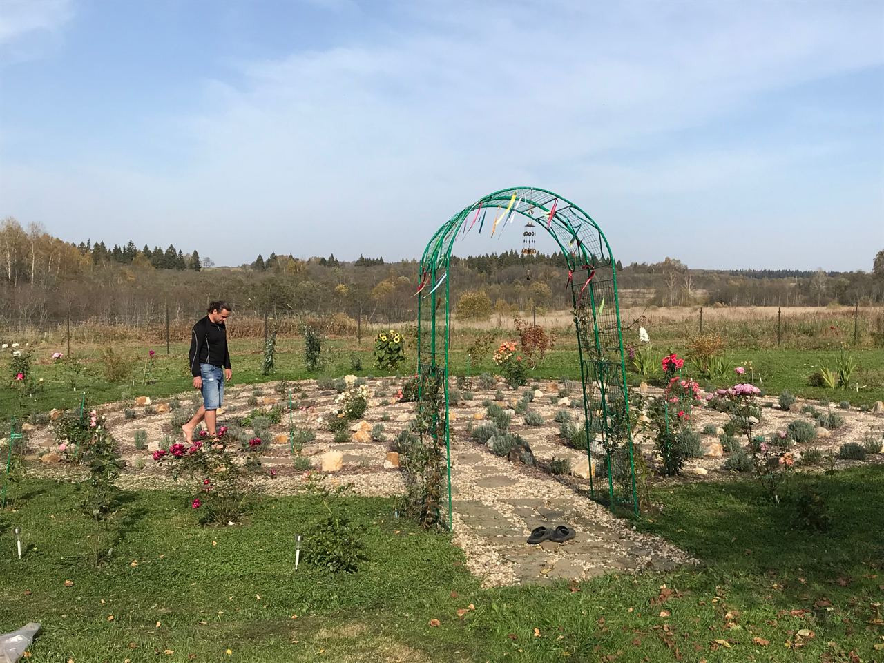 Лабиринт на экоферме в Подмосковье. Эко отдых в Подмосковье в эко-отеле Марии Гиппенрейтер